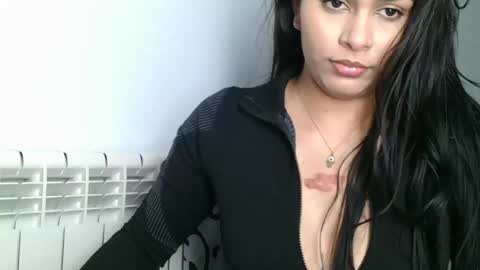 Snapshot of emmie_xxx chatting on 01/22/25, 02:56 emmie online show from 01/22/25, 02:56