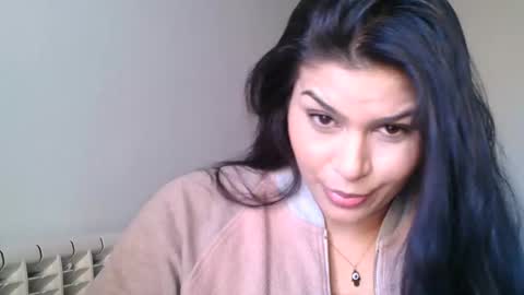 Snapshot of emmie_xxx chatting on 02/01/25, 02:45 emmie online show from 02/01/25, 02:45