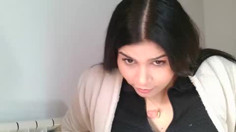 Snapshot of emmie_xxx chatting on 02/03/25, 10:25 emmie online show from 02/03/25, 10:25