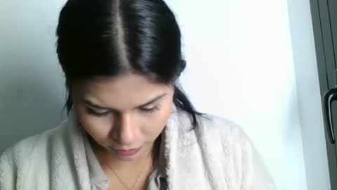 Snapshot of emmie_xxx chatting on 02/10/25, 01:44 emmie online show from 02/10/25, 01:44