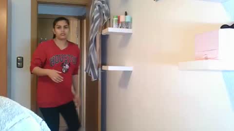 Snapshot of emmie_xxx chatting on 11/06/25, 09:10 emmie online show from 11/06/25, 09:10