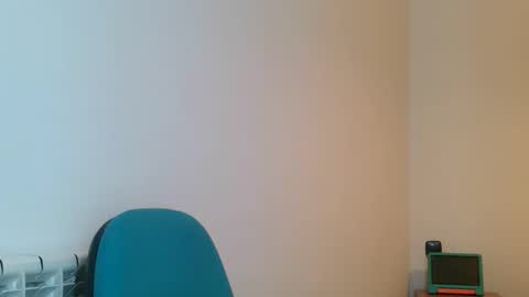 Snapshot of emmie_xxx chatting on 11/10/25, 09:19 emmie online show from 11/10/25, 09:19