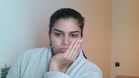 Snapshot of emmie_xxx chatting on 11/20/25, 09:09 emmie online show from 11/20/25, 09:09