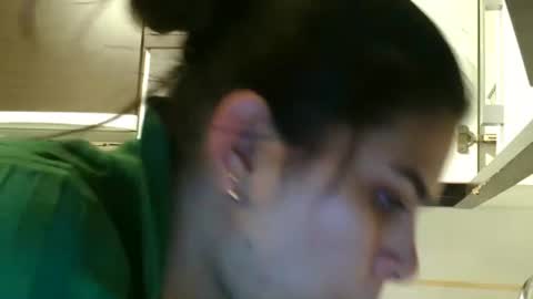 Snapshot of emmie_xxx chatting on 11/21/25, 09:41 emmie online show from 11/21/25, 09:41