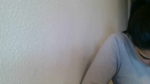 Snapshot of emmie_xxx chatting on 12/17/25, 08:53 emmie online show from 12/17/25, 08:53