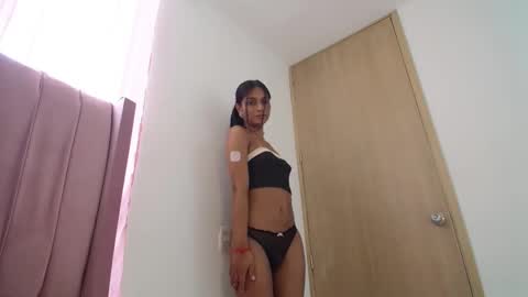 Snapshot of emmily_forever chatting on 03/04/25, 03:59 emmily online show from 03/04/25, 03:59