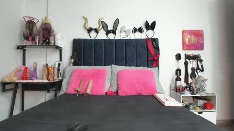          online show from 10/06/25, 12:24