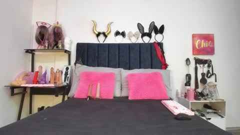          online show from 02/04/26, 12:33