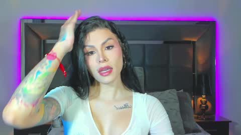 Snapshot of emmilysantibanez chatting on 12/09/24, 01:45 Emmily Santibaez online show from 12/09/24, 01:45