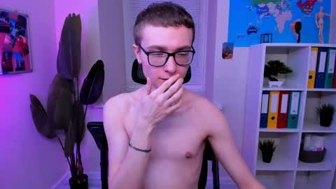 Snapshot of emmit_barker chatting on 03/08/26, 10:30 Emmit online show from 03/08/26, 10:30