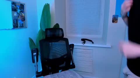 Snapshot of emmit_barker chatting on 03/20/26, 10:20 Emmit online show from 03/20/26, 10:20