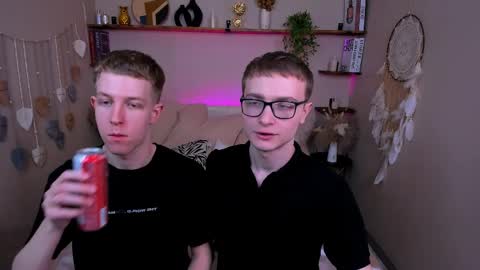 Snapshot of emmit_barker chatting on 04/03/26, 03:32 Emmit online show from 04/03/26, 03:32