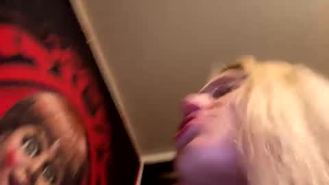 Snapshot of emmwarr1514 chatting on 02/18/25, 01:33 emmwarr1514 online show from 02/18/25, 01:33