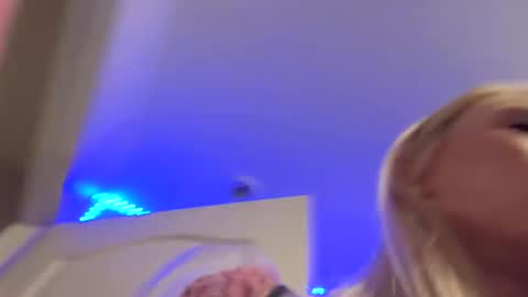 Snapshot of emmwarr1514 chatting on 03/11/25, 03:45 emmwarr1514 online show from 03/11/25, 03:45