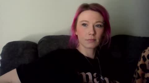 Snapshot of emmwarr1514 chatting on 02/10/26, 04:44 emmwarr1514 online show from 02/10/26, 04:44