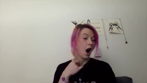 Snapshot of emmwarr1514 chatting on 02/11/26, 03:39 emmwarr1514 online show from 02/11/26, 03:39