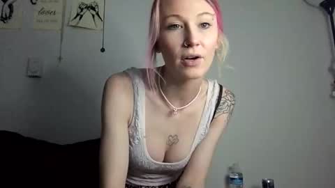 Snapshot of emmwarr1514 chatting on 03/03/26, 12:44 emmwarr1514 online show from 03/03/26, 12:44