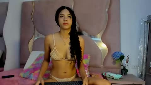 Snapshot of emmy_htt chatting on 06/07/26, 02:21 Emmy htt online show from 06/07/26, 02:21