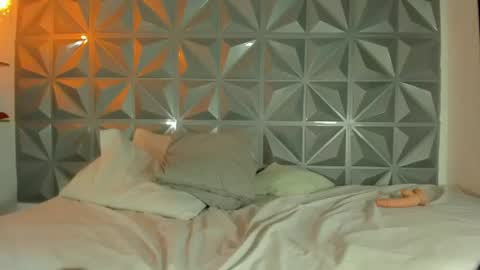 emmy online show from 06/11/26, 12:32