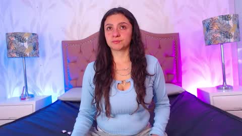 Snapshot of emmy_palacios chatting on 12/15/25, 12:09 Emmy online show from 12/15/25, 12:09