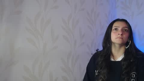 Snapshot of emmy_palacios chatting on 12/17/25, 12:00 Emmy online show from 12/17/25, 12:00