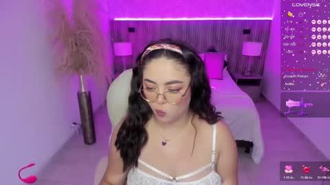 Emmy Walker online show from 09/09/25, 10:48