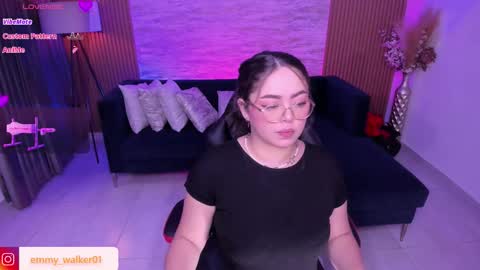 Emmy Walker online show from 11/26/25, 11:00