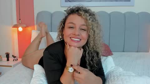 Snapshot of emmyboyd chatting on 11/24/25, 03:56 Emma online show from 11/24/25, 03:56