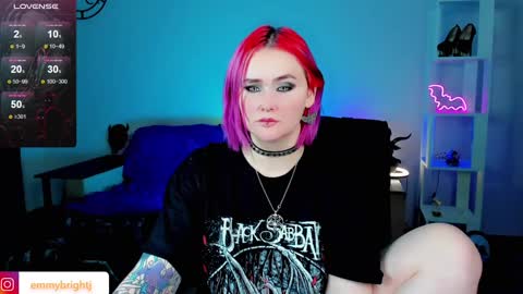 Emmy Bright     50  online show from 01/23/25, 11:05