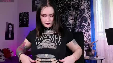 Emmy Bright     50  online show from 03/23/26, 02:48