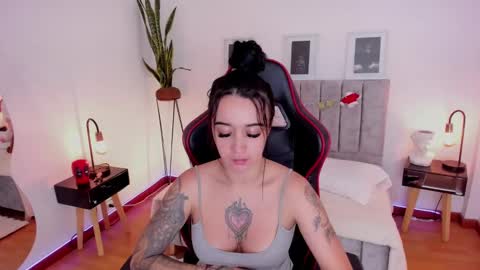 Emmy Evans  online show from 12/29/24, 02:31