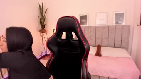 Emmy Evans  online show from 03/10/25, 07:29