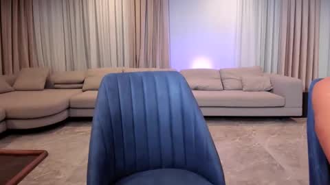 Snapshot of emmykrist chatting on 09/14/25, 10:47 Emmy Krist online show from 09/14/25, 10:47