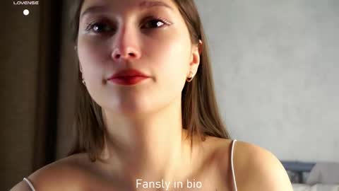 Snapshot of emmyleri chatting on 11/14/25, 01:26 Emmy online show from 11/14/25, 01:26