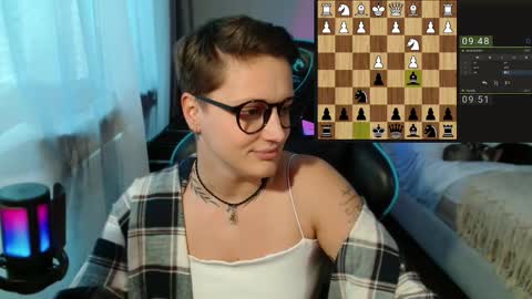 Snapshot of emp4tic chatting on 02/27/26, 01:33 Eva online show from 02/27/26, 01:33