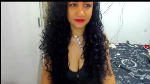 Snapshot of emperatriztapia chatting on 10/22/25, 10:42 emperatriztapia online show from 10/22/25, 10:42