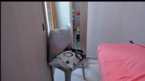 Snapshot of emperatriztapia chatting on 11/02/25, 07:27 emperatriztapia online show from 11/02/25, 07:27