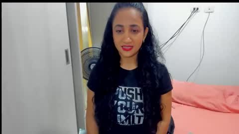 Snapshot of emperatriztapia chatting on 11/05/25, 10:54 emperatriztapia online show from 11/05/25, 10:54