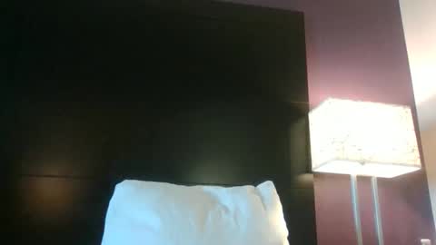 Snapshot of empress_420 chatting on 12/22/25, 10:18 empress_420 online show from 12/22/25, 10:18