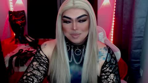 Snapshot of empressmichellexx chatting on 02/27/26, 06:41 Mistress Michelle online show from 02/27/26, 06:41