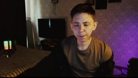 Snapshot of emveeboy96 chatting on 04/05/26, 07:49 emveeboy96 online show from 04/05/26, 07:49