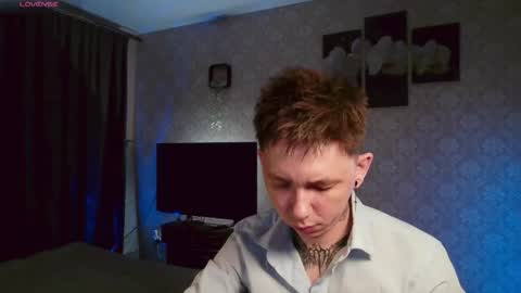 Snapshot of emveeboy96 chatting on 05/06/26, 06:46 emveeboy96 online show from 05/06/26, 06:46