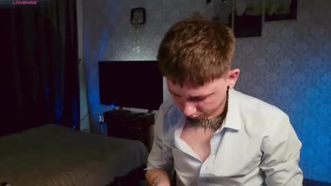 Snapshot of emveeboy96 chatting on 05/07/26, 06:24 emveeboy96 online show from 05/07/26, 06:24