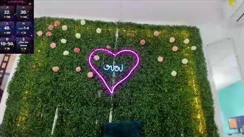 Snapshot of emy_0 chatting on 12/28/24, 03:26 Emy online show from 12/28/24, 03:26