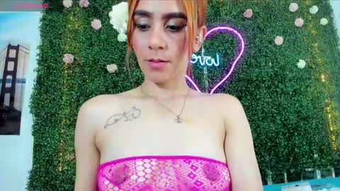 Snapshot of emy_0 chatting on 01/05/25, 06:35 Emy online show from 01/05/25, 06:35