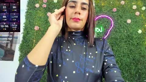 Snapshot of emy_0 chatting on 01/11/25, 06:14 Emy online show from 01/11/25, 06:14