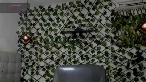 Snapshot of emy_0 chatting on 01/06/26, 07:06 Emy online show from 01/06/26, 07:06