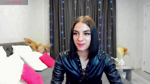 Snapshot of emy__angel chatting on 12/28/24, 12:26 emy__angel online show from 12/28/24, 12:26