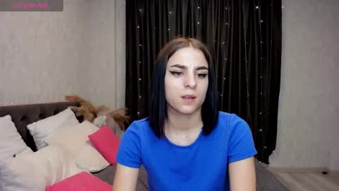 Snapshot of emy__angel chatting on 01/03/25, 06:55 emy__angel online show from 01/03/25, 06:55