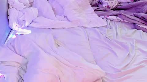 Emy online show from 03/02/25, 12:11